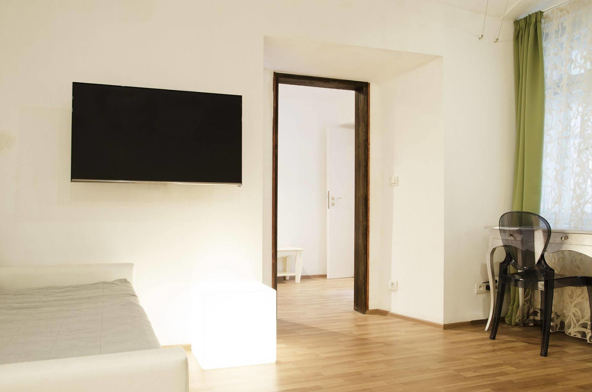 Dolce Vita Suites Boutique Praga Exterior foto